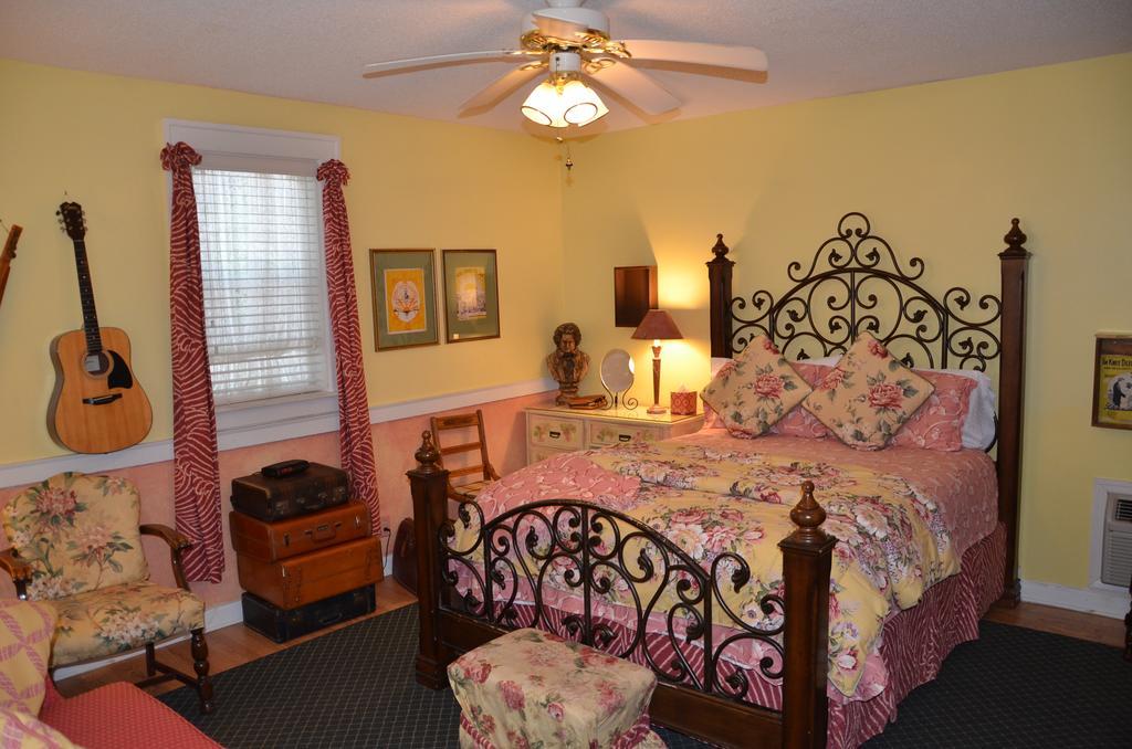 Garden Walk Inn Lookout Mountain ภายนอก รูปภาพ